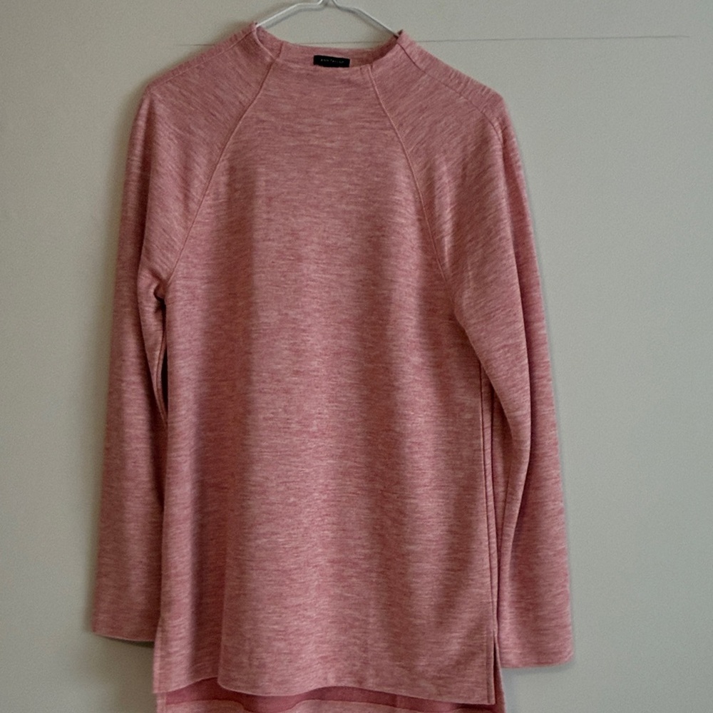 Ann Taylor Heathered Pink Knit Top. NWT.